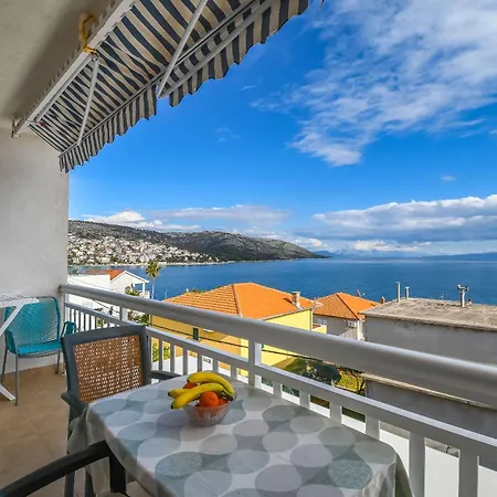 Apartments Vinka Trogir Exterior photo